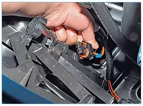 10.13. Ford Focus II. Снятие противотуманной фары, противотуманного фонаря и фон