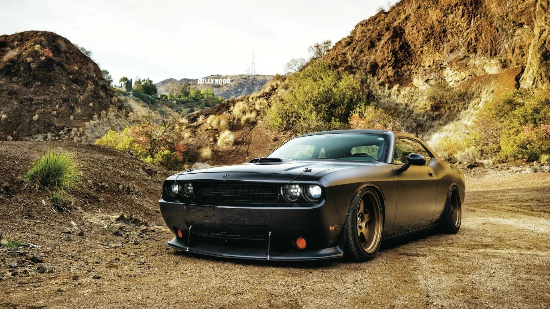 Обои додж челленджер. Додж Челленджер 2016. Додж Челленджер 4к. Dodge Challenger 2021. Dodge Challenger 1990.