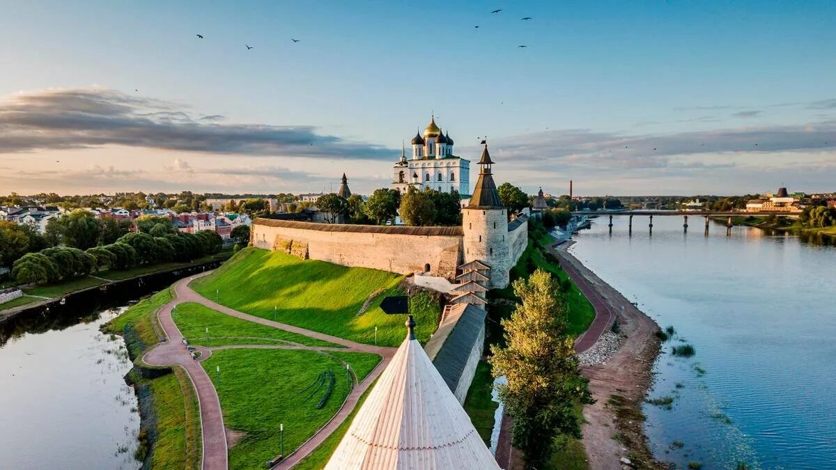 Г псков. Города России Псков. Городской округ город Псков. Город Псков достопримечательности. Современный Псков.