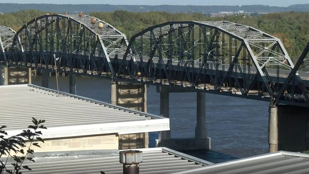 В сша через мост. Миссисипи в США мост. Миссисипи река мост. Мост i-35w через Миссисипи. Мост Фриско Миссисипи.