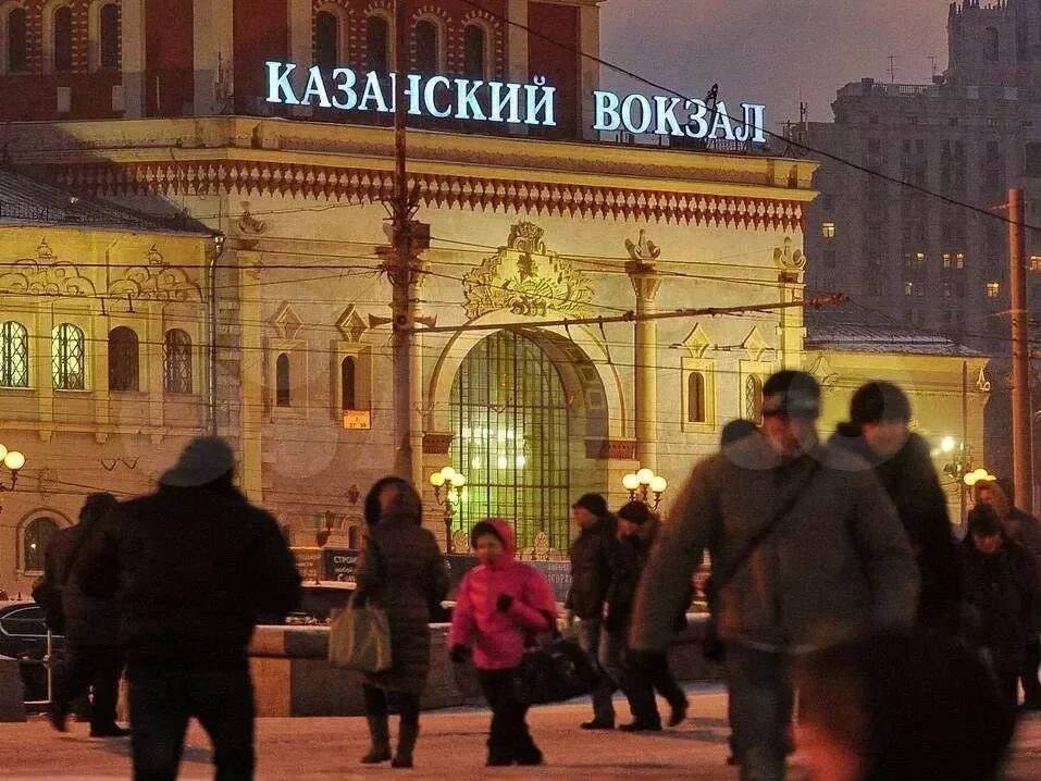 М казанская москва. Казанский вокзал. Казанский вокзал вид. Казанский вокзал люди. Казанский вокзал Москва зимой.