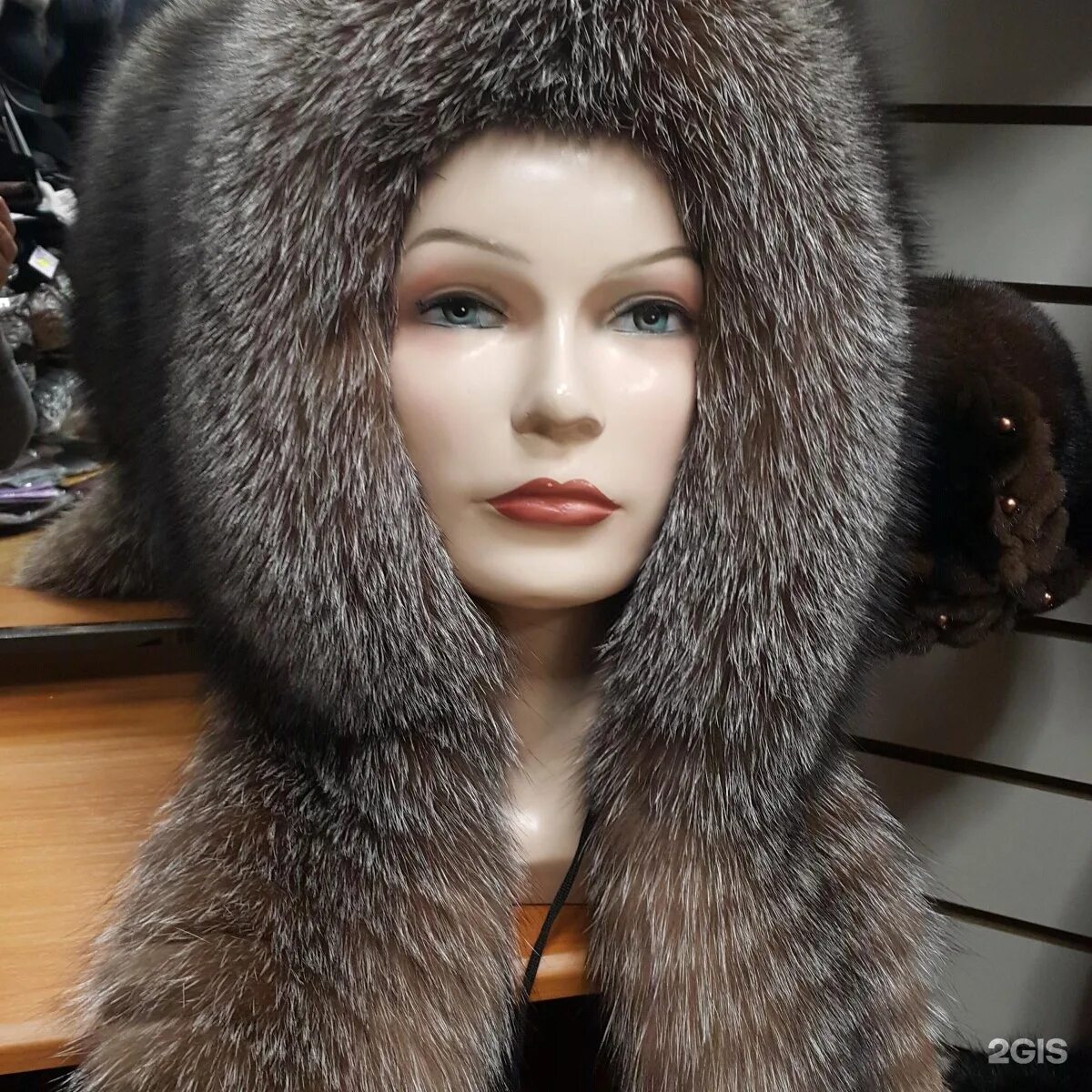 Мирослава лебедева якутяночка. Меховая ушанка "емельян". Шапка якутяночка из соболя фото и описание. Норковая шапка пилотка женская. Шапки якутск.