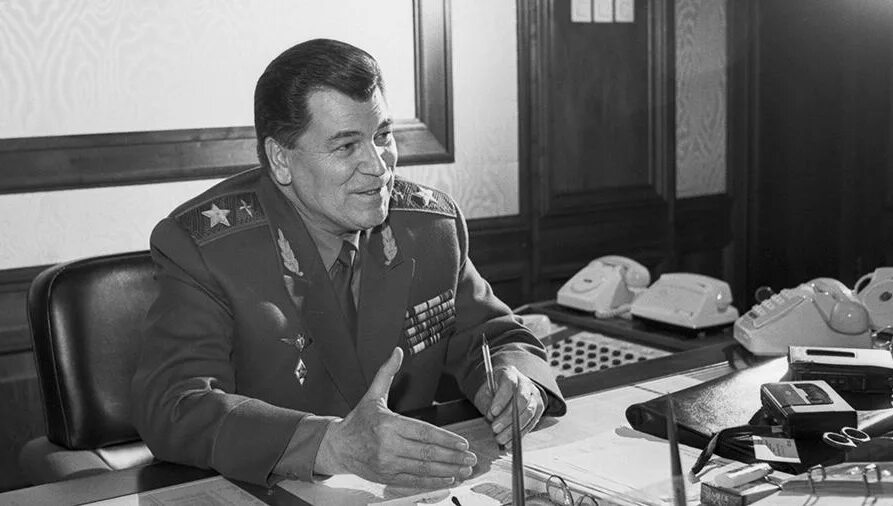 Бывшие 78. Шапошников министр обороны СССР.