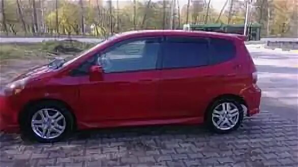 Хонда фит левый руль. Honda Fit 2014 левый руль. Красный Honda Fit левый руль. Хонда фит 3 левый руль.