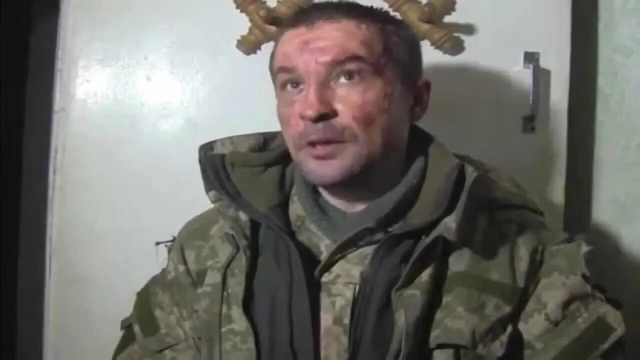 Взяли в плен укропа. Взяли в плен укропа. Издевательства чеченцев над пленными. Допроса пленного всушника. Клещеевка бои.