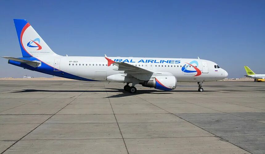 Ural airlines рейсы. А 320 уральские. самолёт уральские авиалинии. a320 ural airlines. a320 ural airlines ночью.