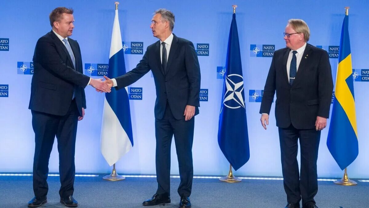 Швеция и Финляндия вступление в НАТО. Столтенберг вступления Швеции и Финляндии в НАТО. Вступление Финляндии и Швеции в НАТО 2022. Саули Ниинистё НАТО.