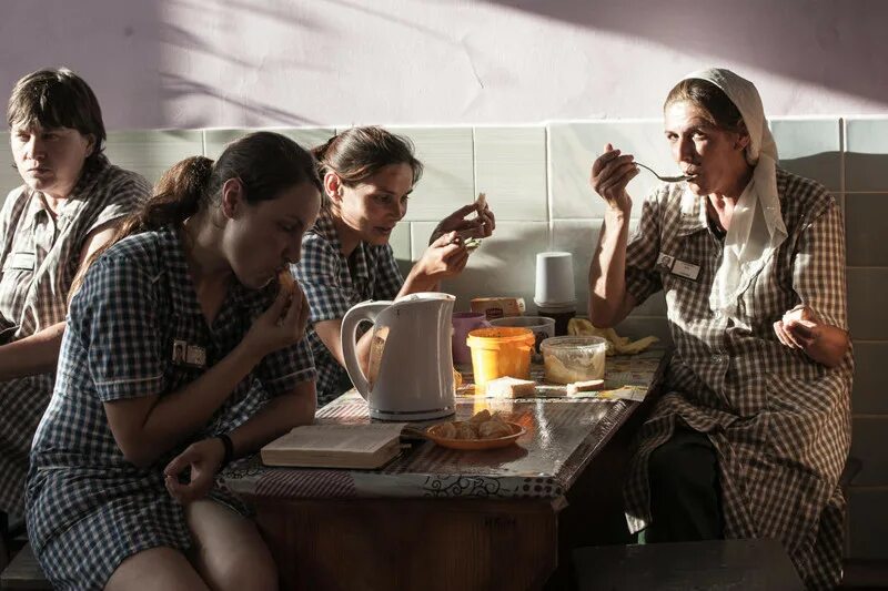 Женская зона фото. Женская тюрьма. женская тюрьма в россии. женщины в колонии.