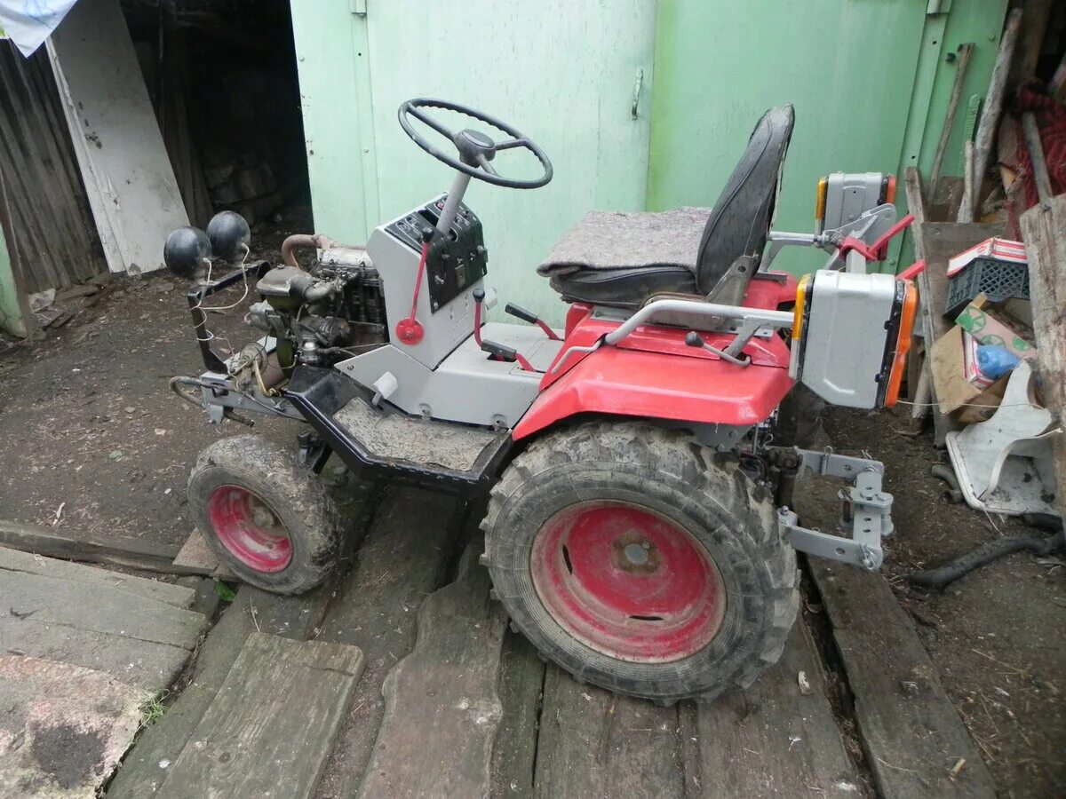 Кмз бу. Кмз бу. Кмз 012 1992г. Мини-трактор курганмашзавод кмз-012. Трактор курганец кмз 012.