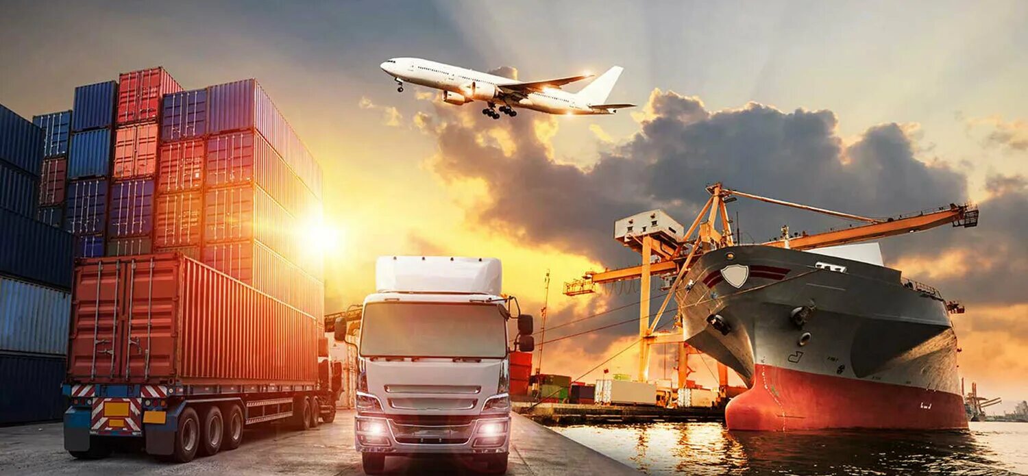 транспорт грузоперевозки. грузовые автомобильные перевозки. транспортная логистика. машина для перевозки. шторно-бортовой сдвижная крыша isuzu.