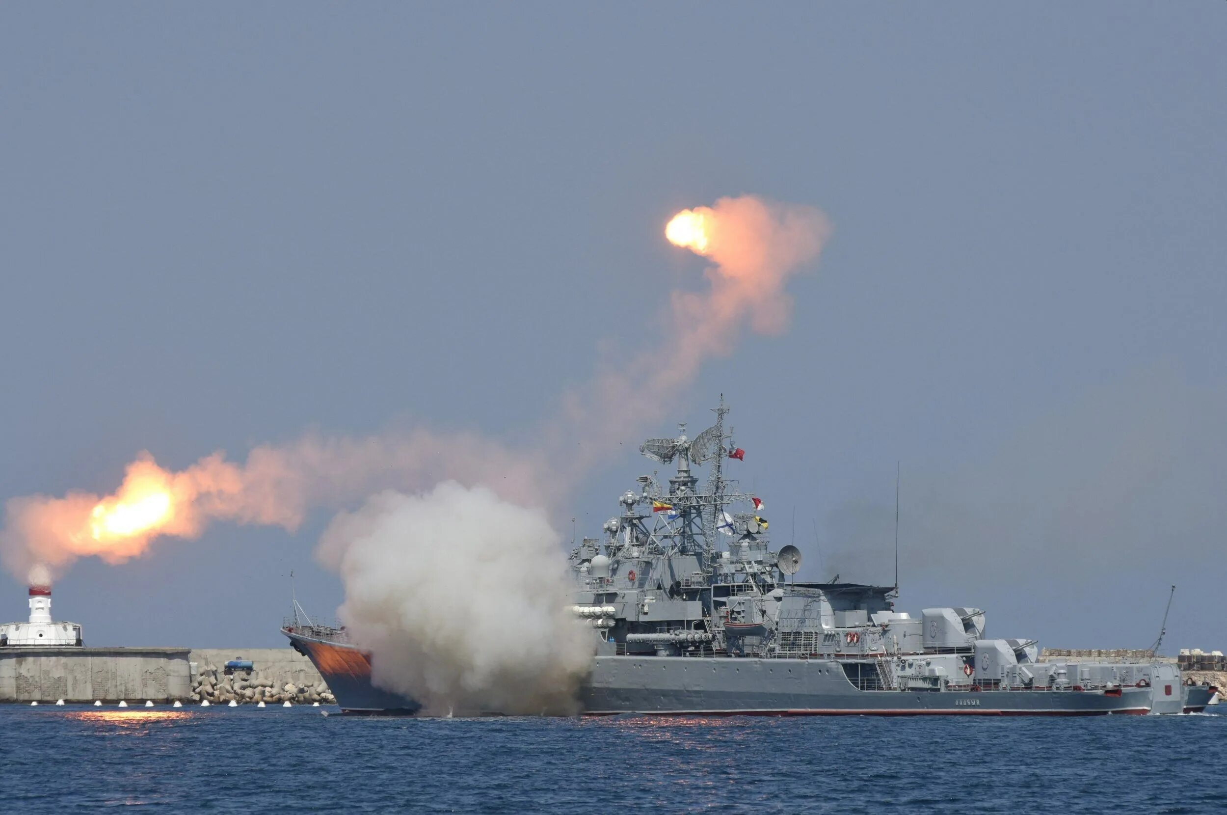 ВМФ Севастополь. Удар по флоту РФ. Russian Navy. Атаковали корабль в черном море. Средиземное море русский флот