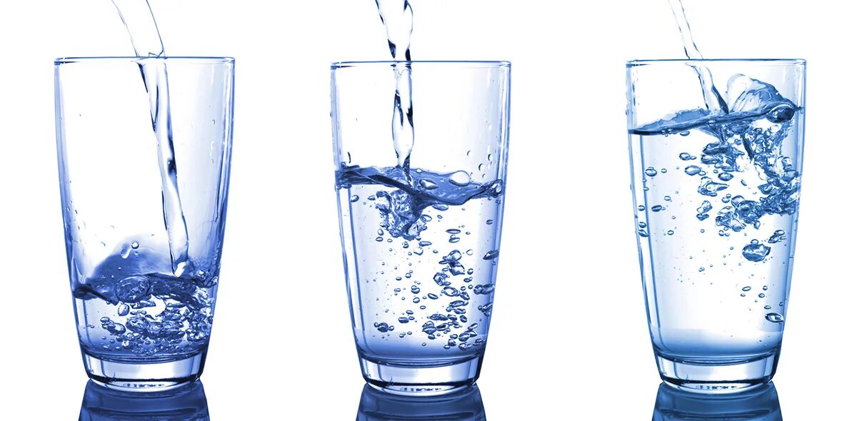 Вода 1 2 3. Полный стакан воды. Наполнение стакана водой. Стакан с горячей и холодной водой. Стакан наполненный водой.