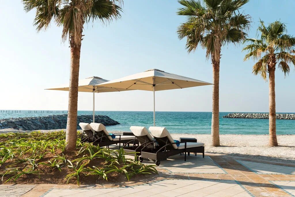 Ajman saray luxury collection hotel. Ajman saray a luxury collection resort 5. ajman saray luxury collection resort 5 оаэ. аджман сарай лакшери коллекшн. аджман отель 5 пляж.
