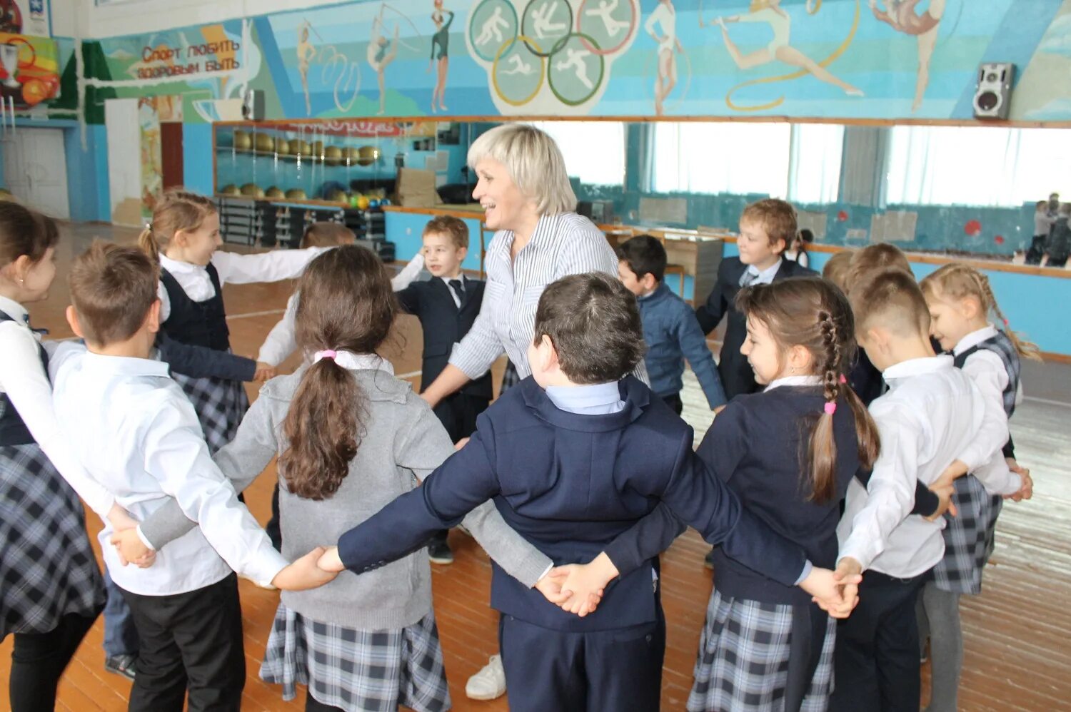 Цдт гиагинский район. Цдт город кумертау алые паруса. Цдт гиагинский район. Сайт цдт 4. Цдт 3 трехгорный фото.