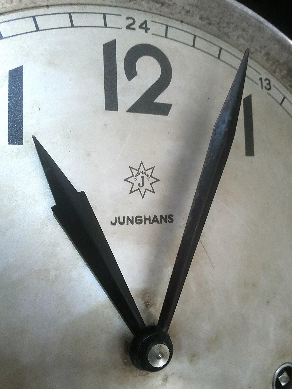 Клеймо Junghans. Клеймо Junghans часы Junghans. Логотип часов Junghans. Часы Юнганс клеймо. Знак часы 10 10