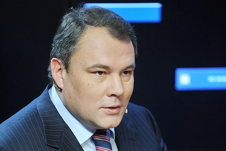 петр толстой в молодости. дети петра толстого. толстой телеведущий. новая жена петра толстого. петр толстой депутат дарья евенко.