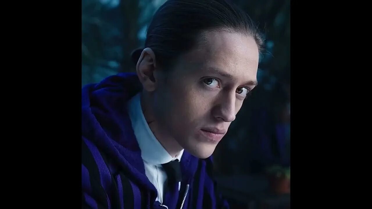 Перси хайнс уайт ксавье торп. Венздей 2022 ксавье. Перси хайнс уайт ксавье уэнсдей. Ксавьер венздей. Венздей сериал ксавьер.