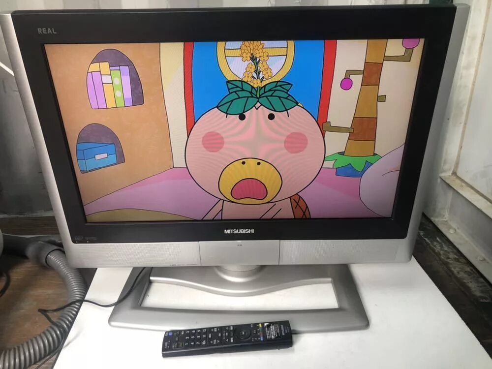 Телевизор realme tv 43. Телевизор LG 2005 LCD. Телевизор United lcd2208d. Телевизор 2005 года. Телевизор LCD 2005.