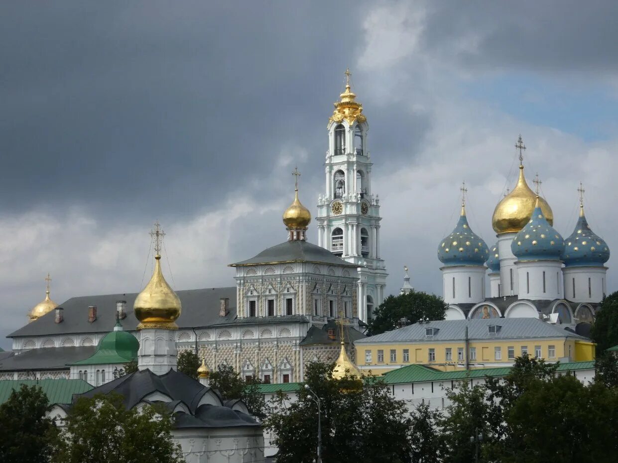 Свято радонежский монастырь. Троице-Сергиева Лавра Сергиев Посад. Троице-Сергиева Лавра монастырь Сергия Радонежского. Троицкий монастырь Сергия Радонежского Москва. Лавра Сергия Радонежского Сергиев Посад.