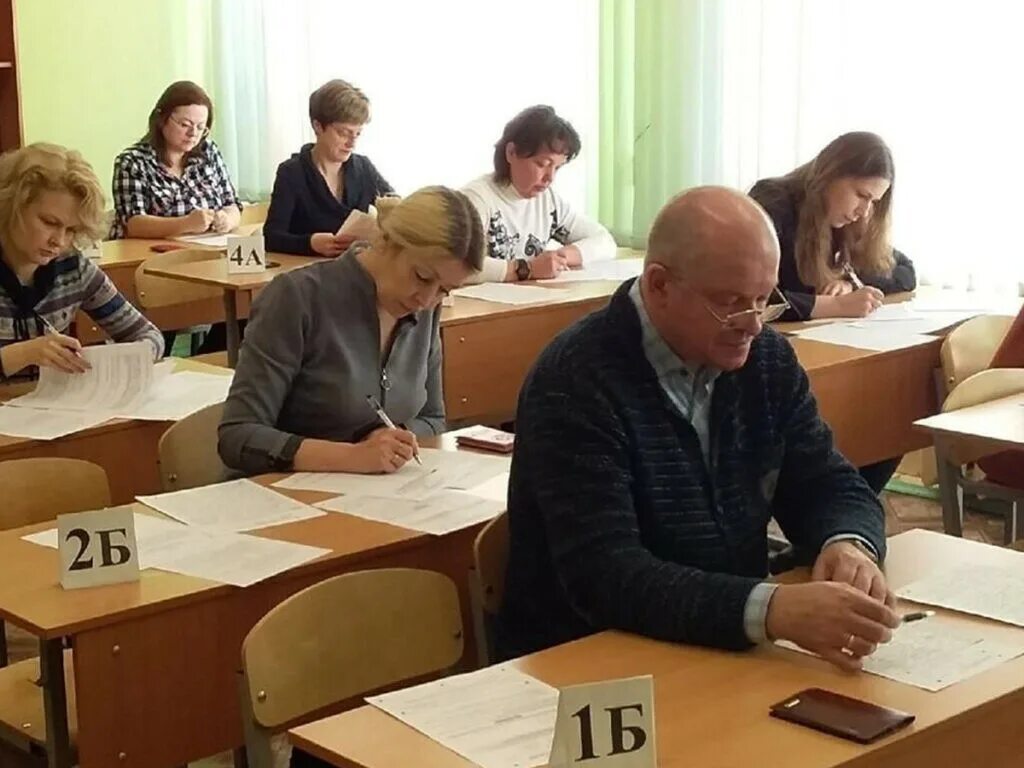 Школа родителей калуга. Школа родителей калуга. Школа родителей калуга. Моя школа калужская область. Школа 12 калуга фото.