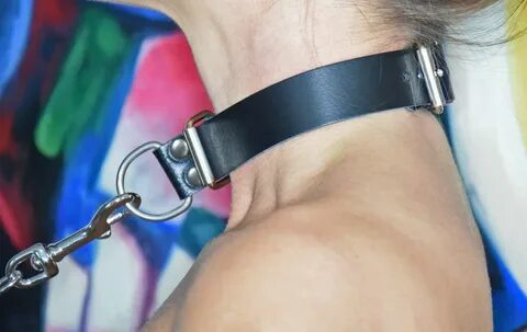 Slideshow choke collar bdsm.