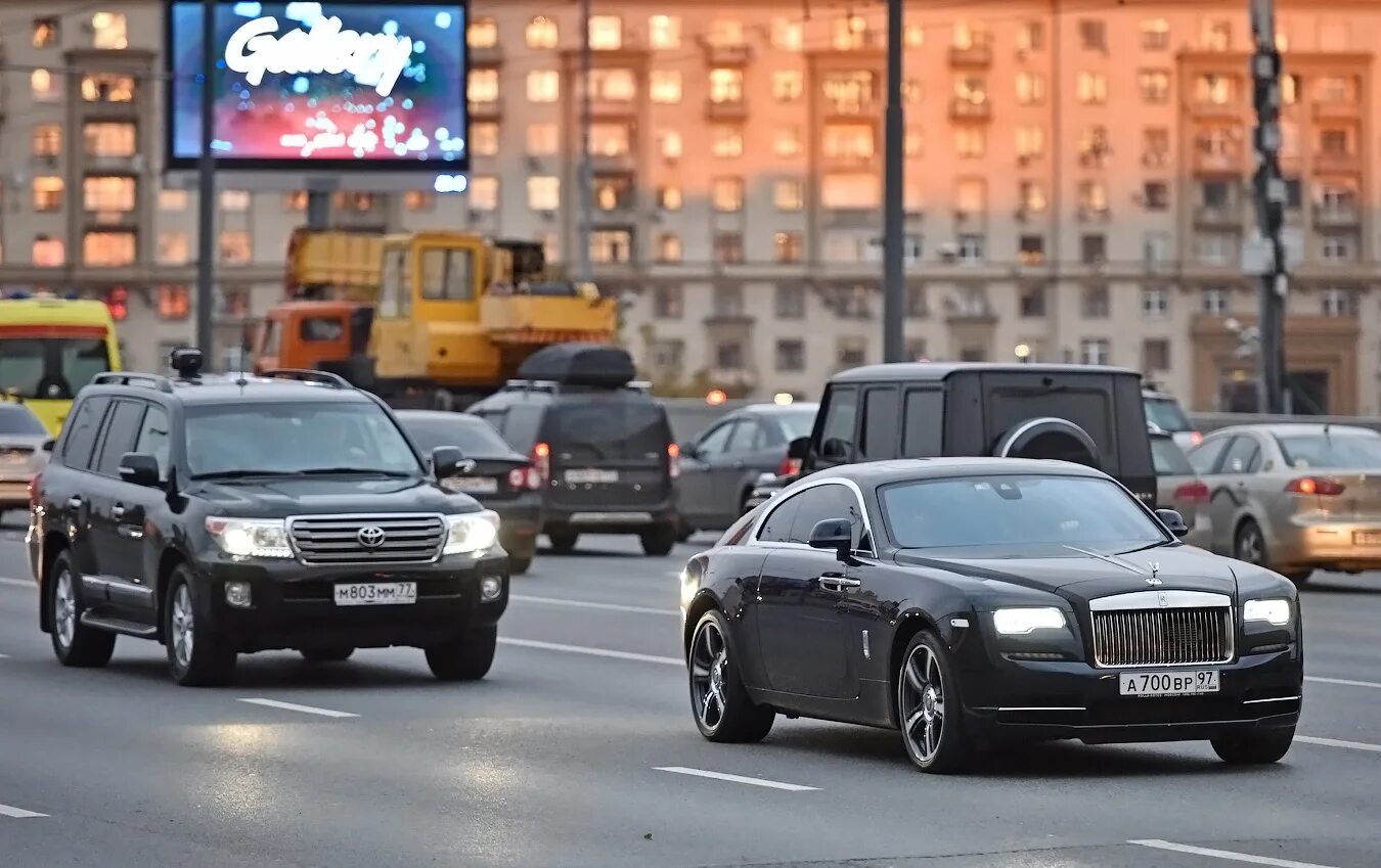 Кто ездит на номерах. АМР 97 Роллс Ройс. АМР 77 Rolls Royce. А001мр Rolls Royce. А700вр97.