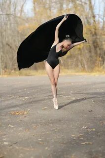 Красивый танец на осень
