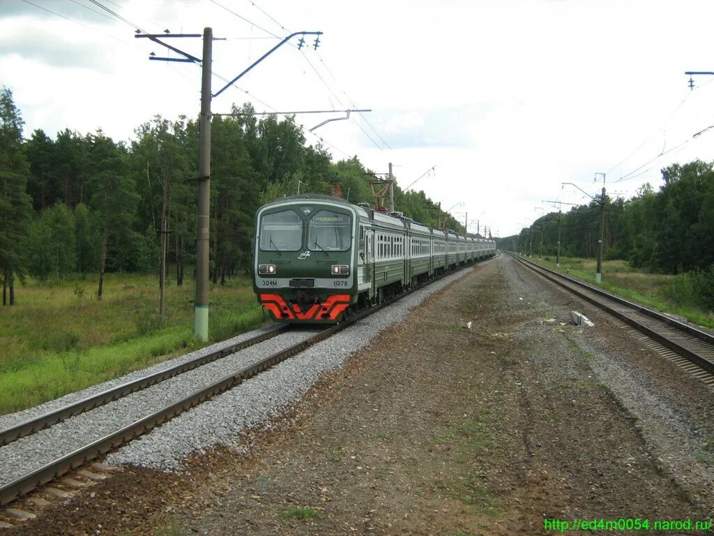 электричка овражки. электричка овражки. тч-26 куровская эд4. жд подвижной состав. анциферово (платформа).