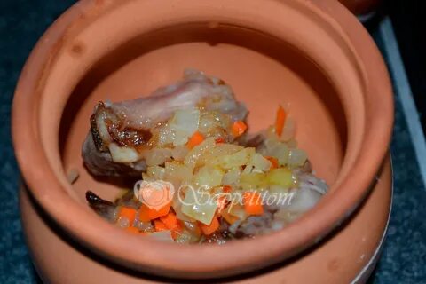 Ребрышки в горшочке