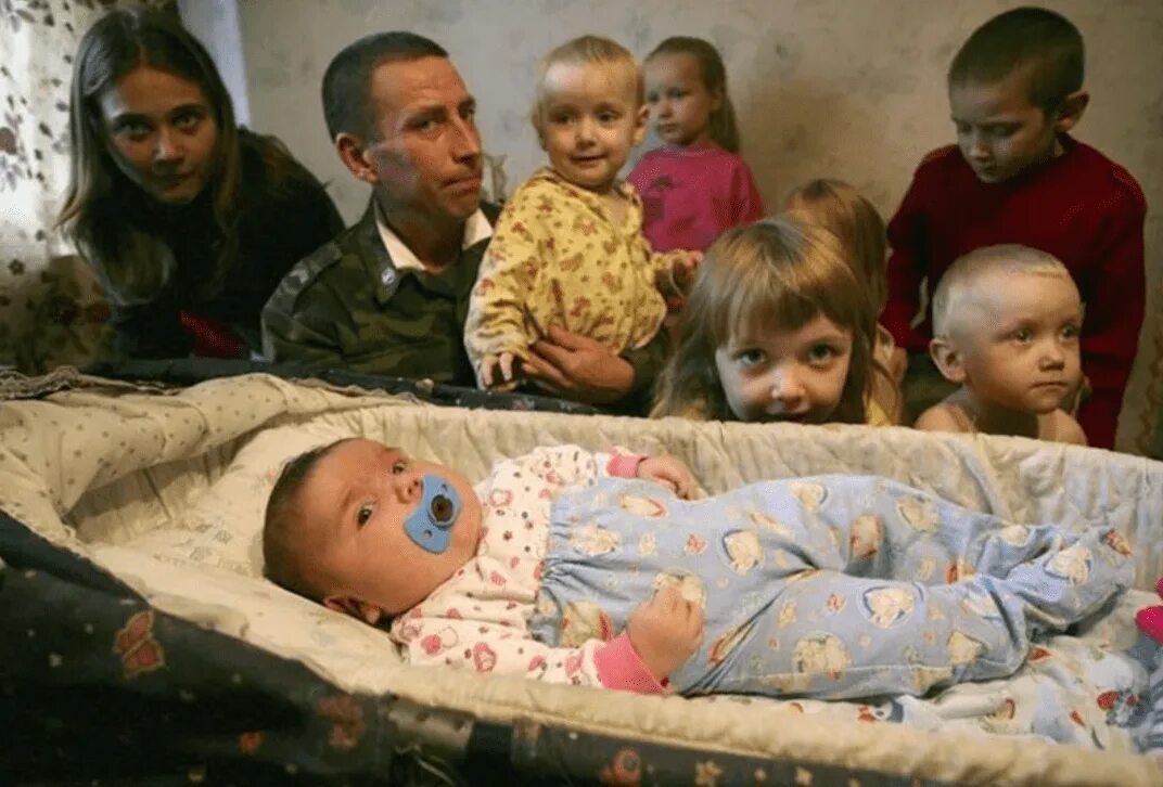 Девочка родила в 9