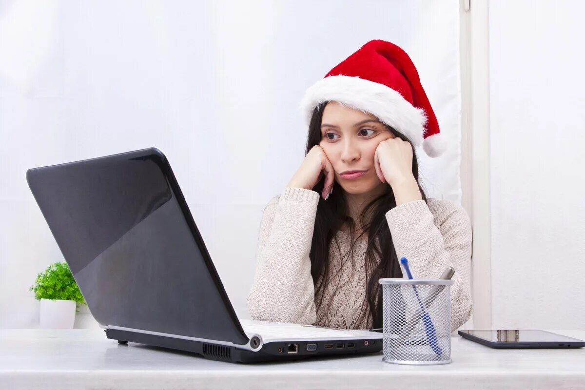 Рабочие после нового года. Образ снегурочки на новый год. Посленовогодняя депрессия. После нового года. Рабочие после нового года.