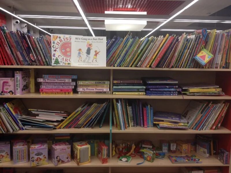 Магазин букбридж на новокузнецкой. Букбридж на новокузнецкой. Магазин букбридж на новокузнецкой. Букбридж москва. Большая татарская 7 магазин букбридж.