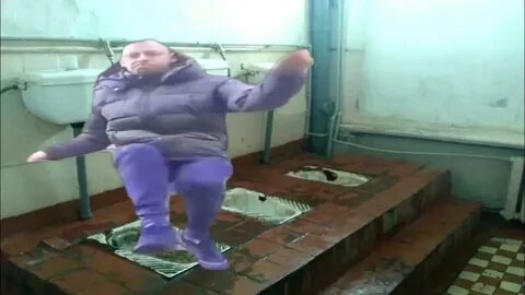 Дядька танцует