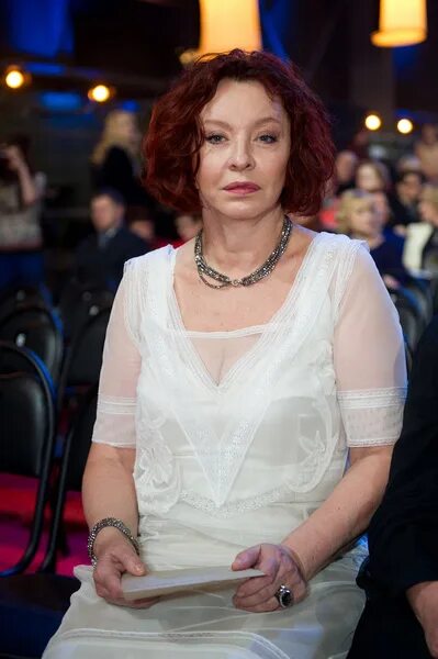 Травма на всю жизнь": Анастасия Вертинская о страхе публичных мест - лайфстайл -