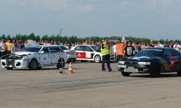 Драг рейсинг урус. Драг рейсинг золотая долина. драг рейсинг барнаул 2025. драг рейсинг в бекетовке 2005. драг рейсинг новосибирск 2001 год.
