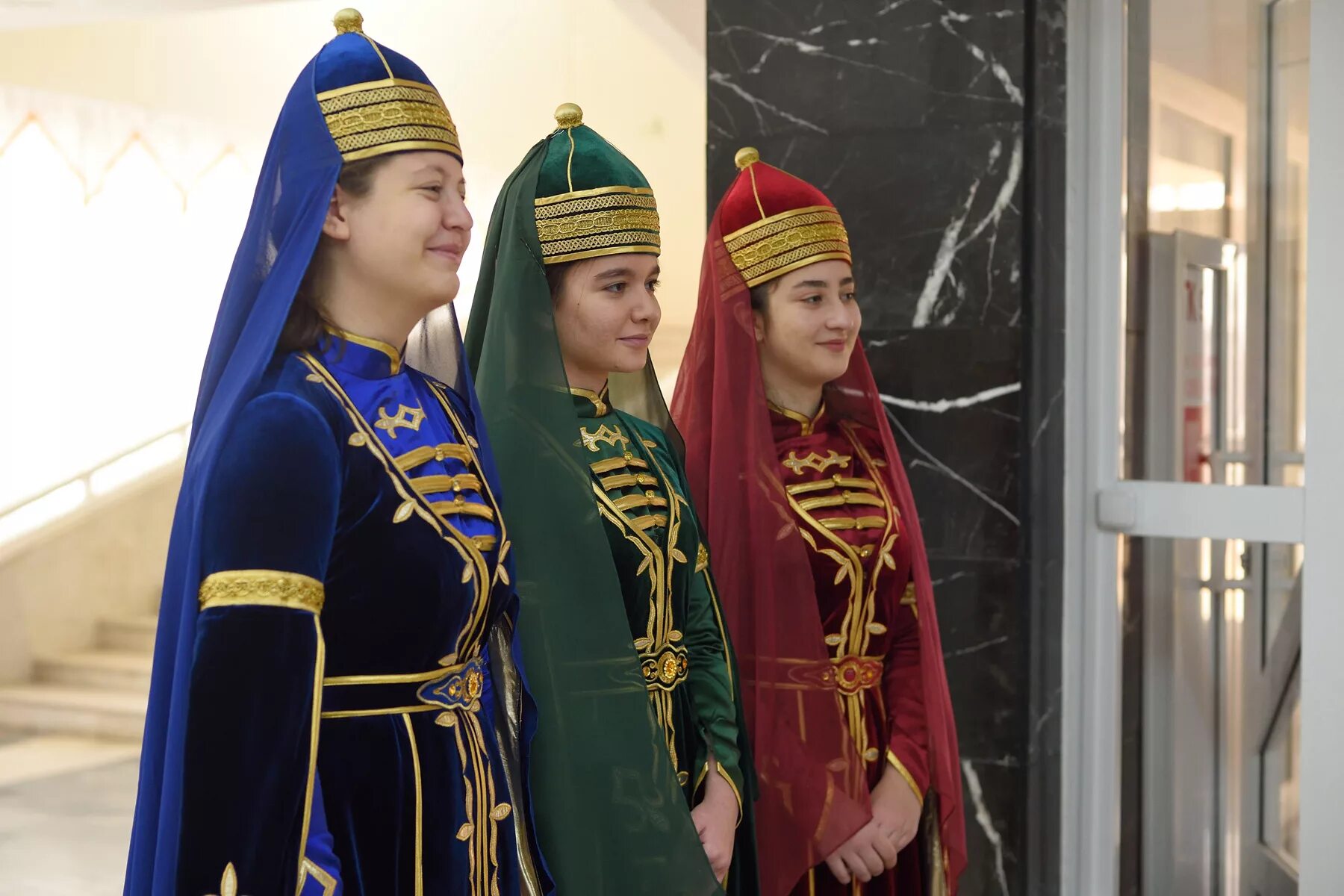 Адыгея травники. Адыгея травники. Адыгея травники. Цветы на плато лагонаки. Станица даховская адыгея.