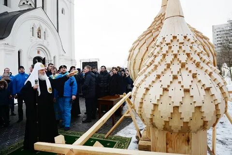 Церковь освящена