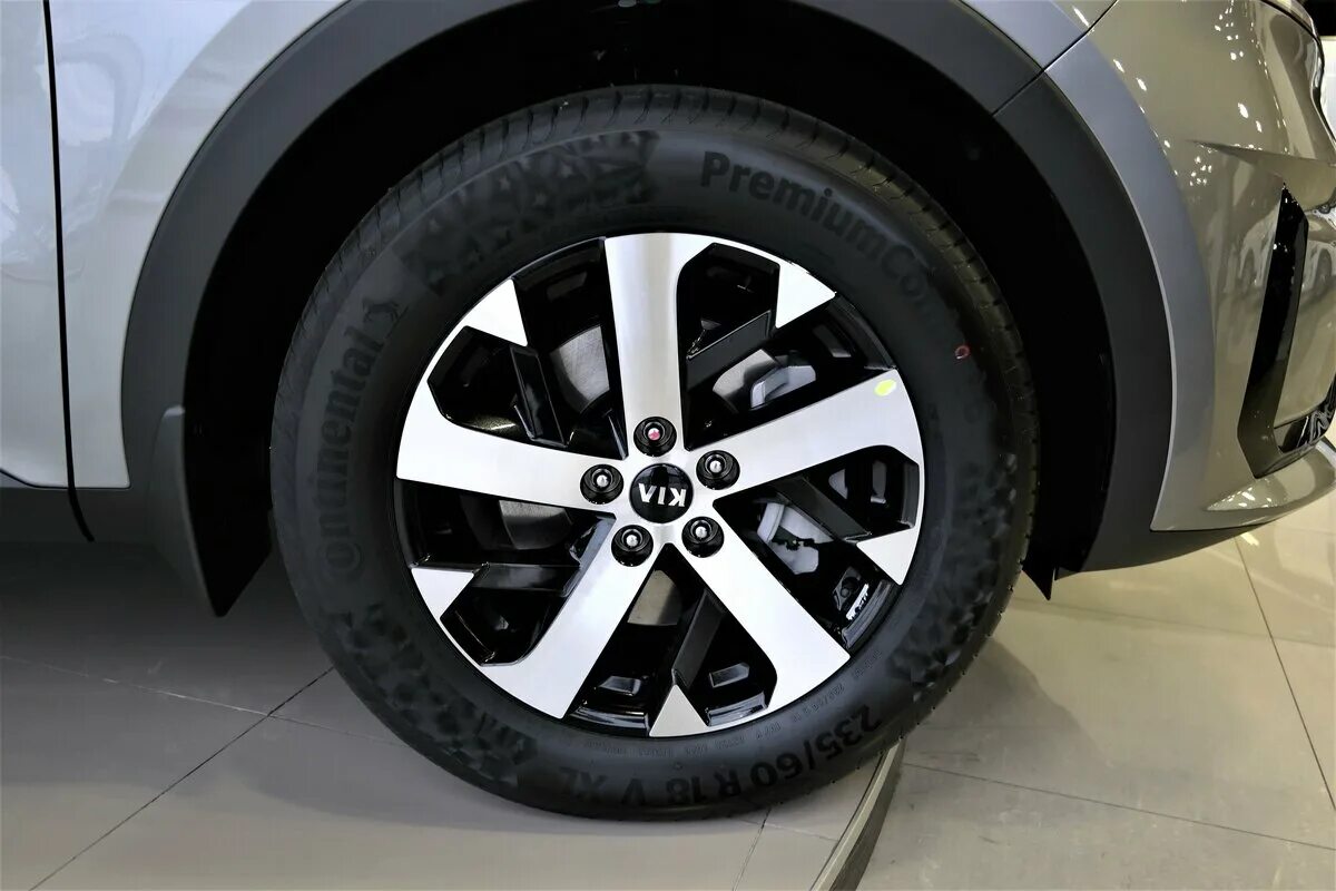 киа соренто 2021 диски. 235 55 19 на соренто. Sorento prime шины. диски соренто прайм. колеса sorento 2022.