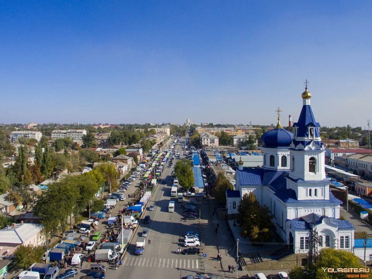 Сайт г новочеркасска. Новочеркасск Ростовская область. Новочеркасск центр города. Новочеркасск виды города. Михайловский храм Новочеркасск.