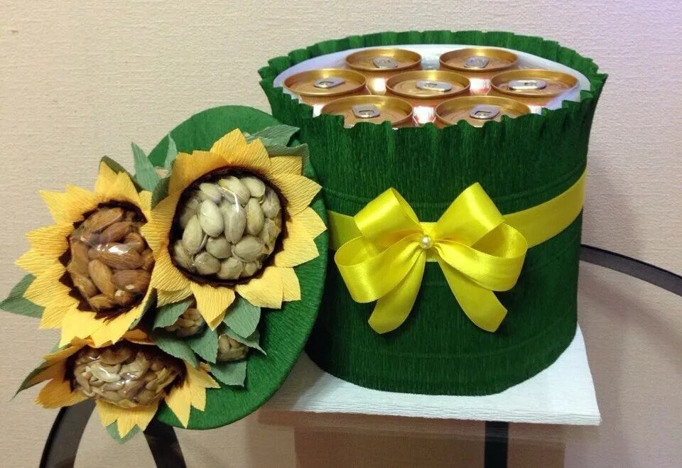 Оригинальный подарок на 23 февраля. Подарки на 23 февраля мужчинам идеи. Интересные подарки на 23 февраля. Пивной торт. Подарки на 23 февраля мужчинам.