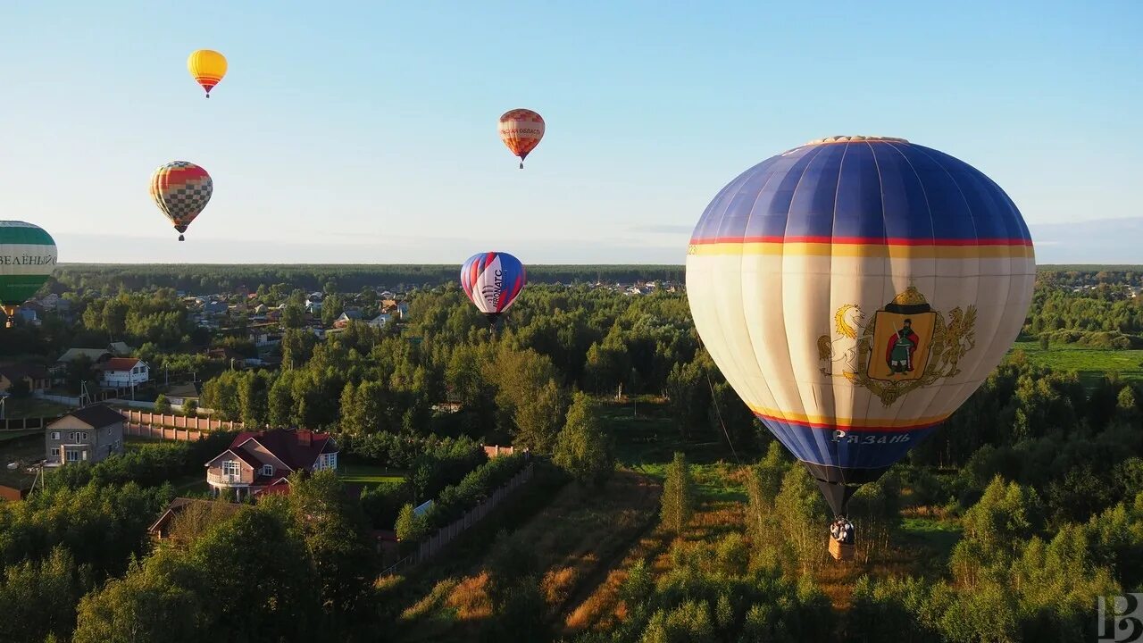 На воздушном шаре рязань. Небо России фестиваль воздухоплавания 2021. Фестиваль воздухоплавания Рязань. Фестиваль небо России Рязань. Фестиваль воздушных шаров в Рязани 2021.