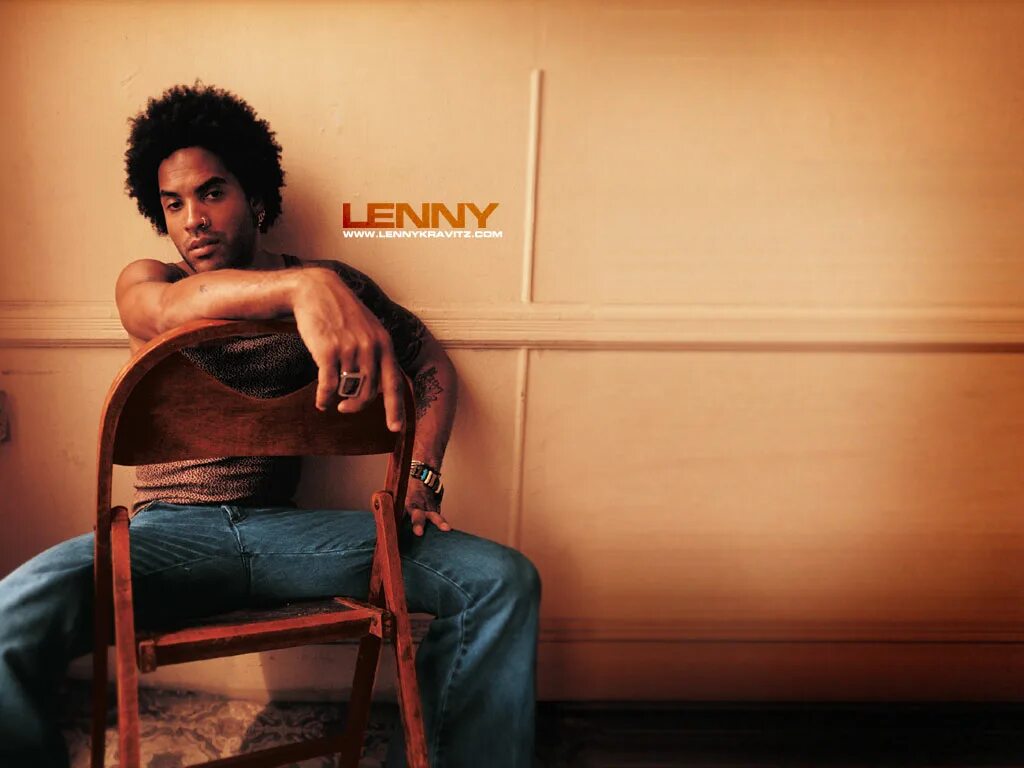 Ленни кравиц альбомы. Lenny Kravitz 1993. Ленни Кравиц рост. Ленни Кравиц 2023. Ленни Кравиц в молодости.