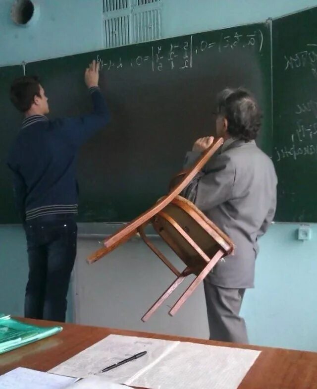 Смешные учителя. Приколы с учителями в школе. приколы о школьных учителях. смешные уроки. приколы в школе над учителями.
