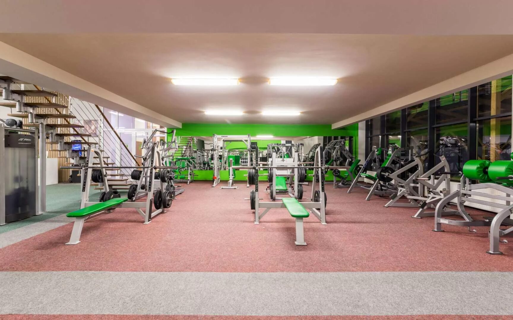 Фитнес фит москва. X fit point испанские кварталы. Москва братиславская улица 30 xfit. X fit кантемировская. Повер фит.