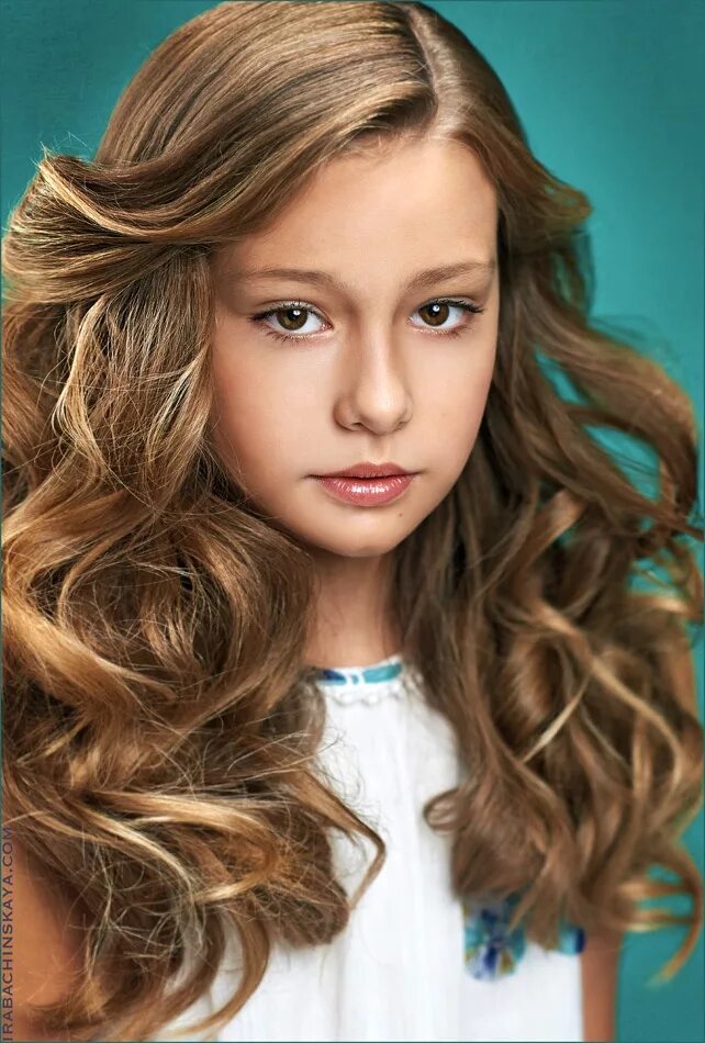 Папины дочки новые кадры. Сколько лет соне из папиных дочек новых. Элина чивелева папины дочки. Сколько лет соне из папиных дочек новых. Мельникова дарья актриса.