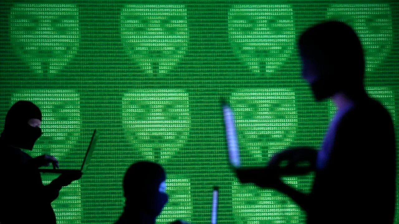 Cyber wars. Хакер. Русская хакерская группировка. Хакеры Украины. Фото хакера.