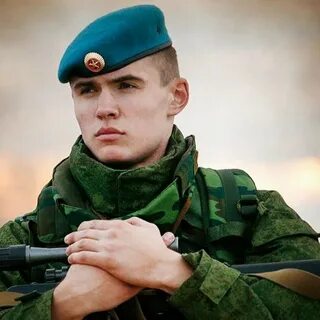 Фото солдата в москве
