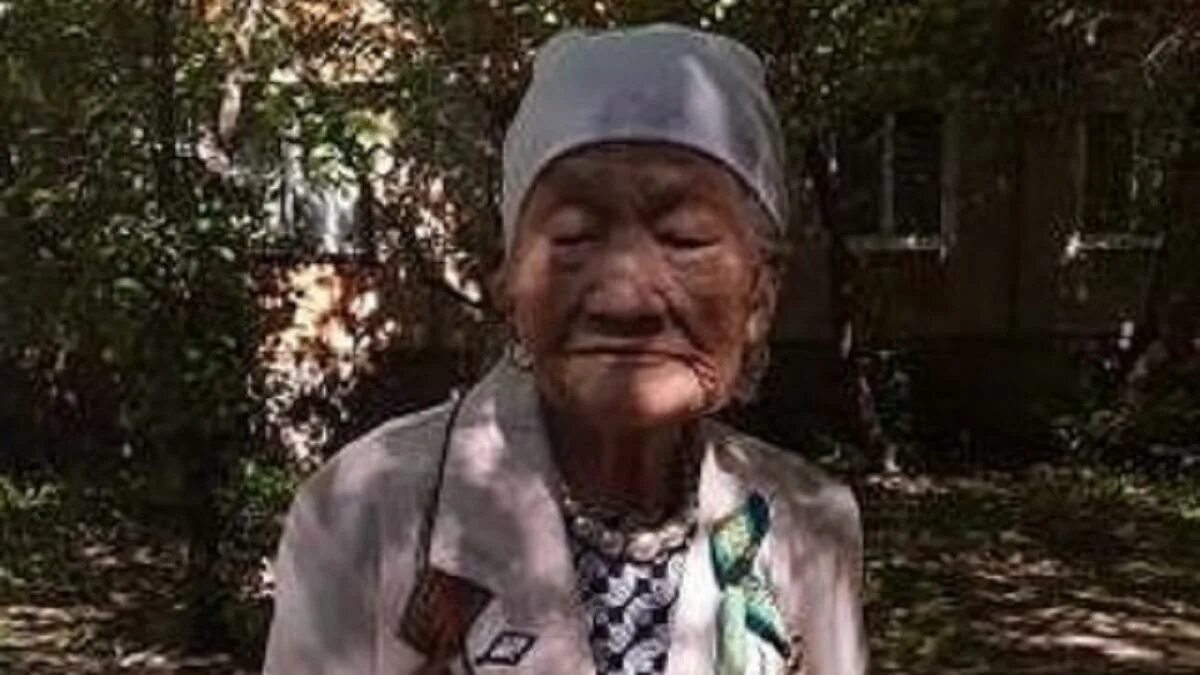 Бабушка из Казахстана. Казахская апашка. 100 Летние жительницы. 300 Летний бабушка из Пакистана. 9 мая бабушки