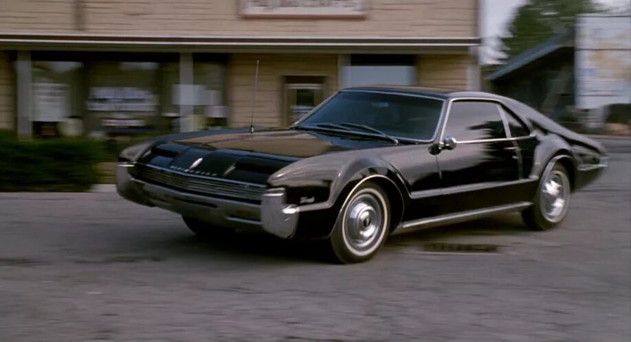 Killing car. Oldsmobile Toronado 1993. Oldsmobile Toronado 1977. Oldsmobile Toronado 1989.