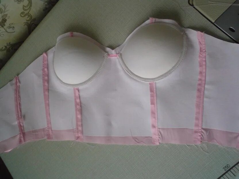 Вшить чашечки в платье. Платье с вшитым бюстгальтером. Вшить чашки в свадебное платье. Вшить чашки в лифчик. Вшить чашки в лифчик.